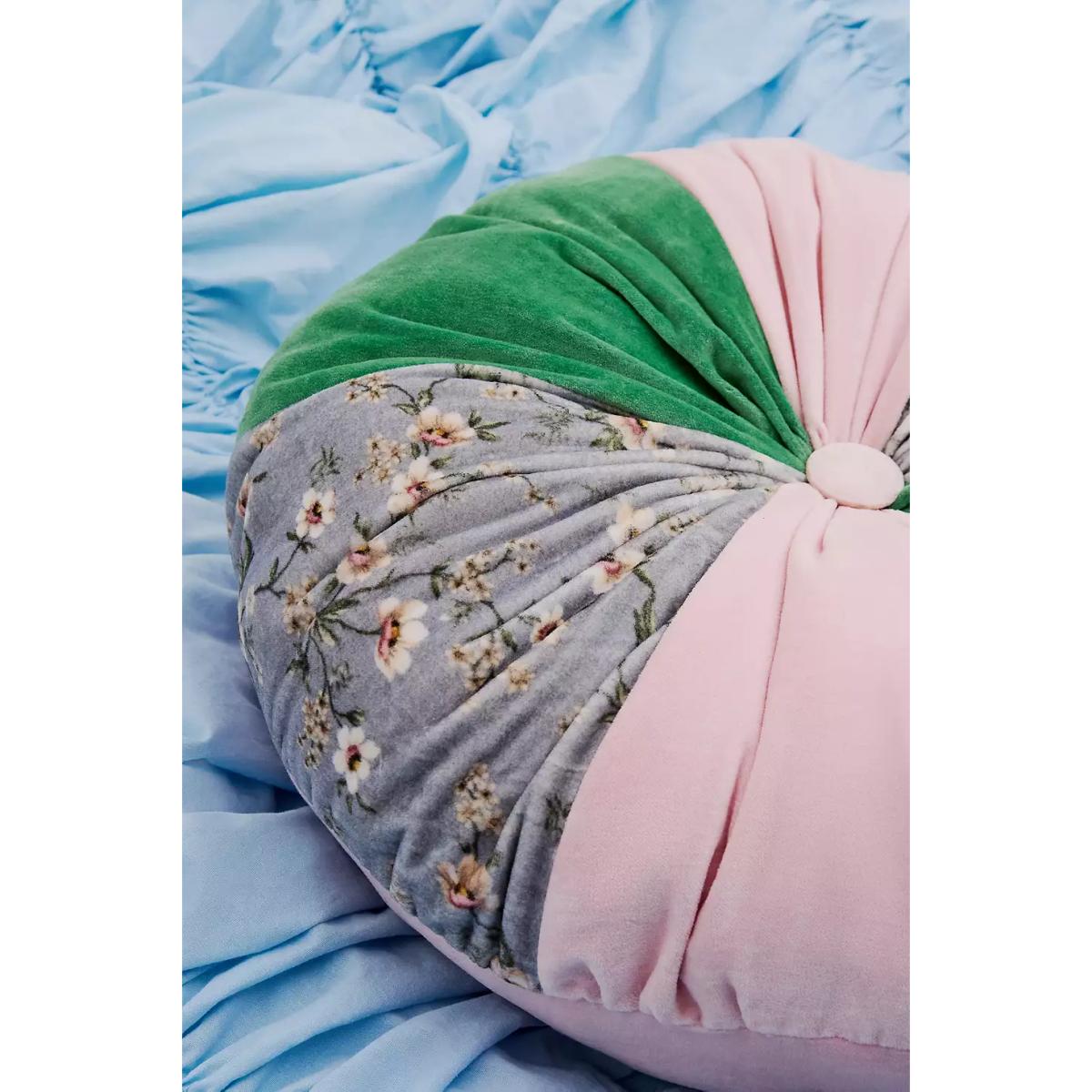Circle Floral Velvet Cushion 45cm x 45cm at Urban Outfitters – image 2