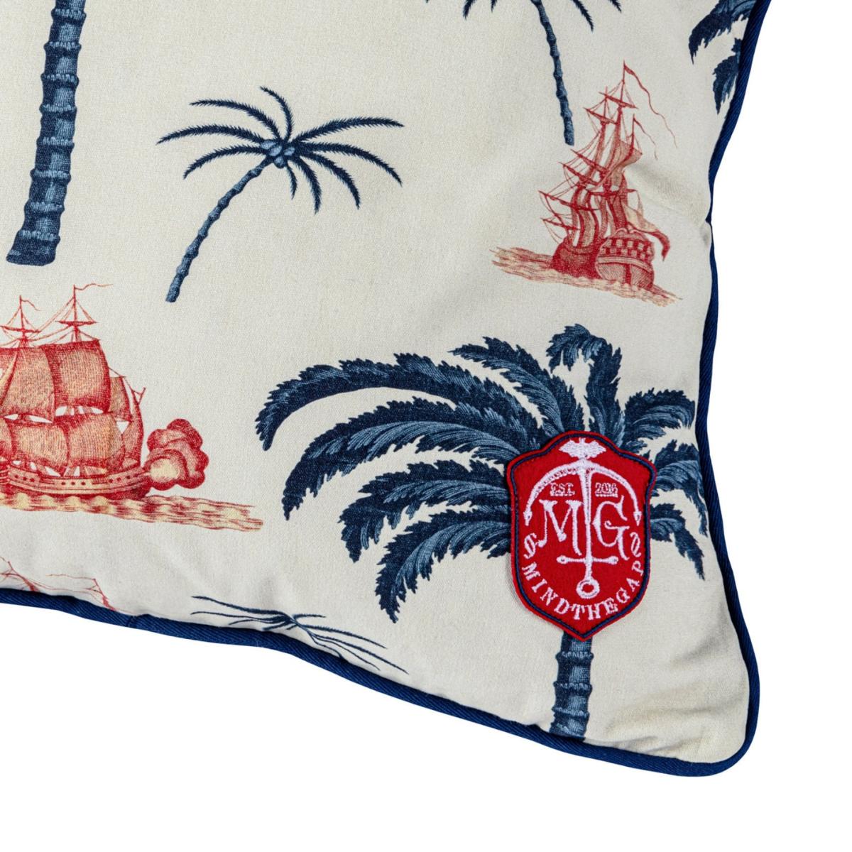 Neutrals / Blue / Red Aegean Linen Cushion Mindthegap – image 3