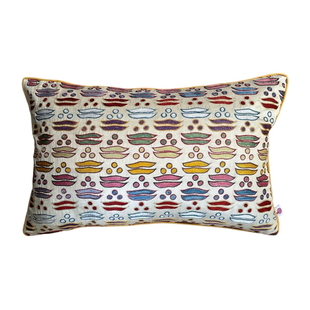 Classic Lip Suzani Cushion Punica – image 1