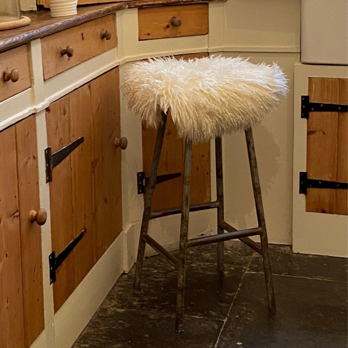 White Sheepskin Long Hair Seatpad Circular - Ivory Owen Barry – image 3
