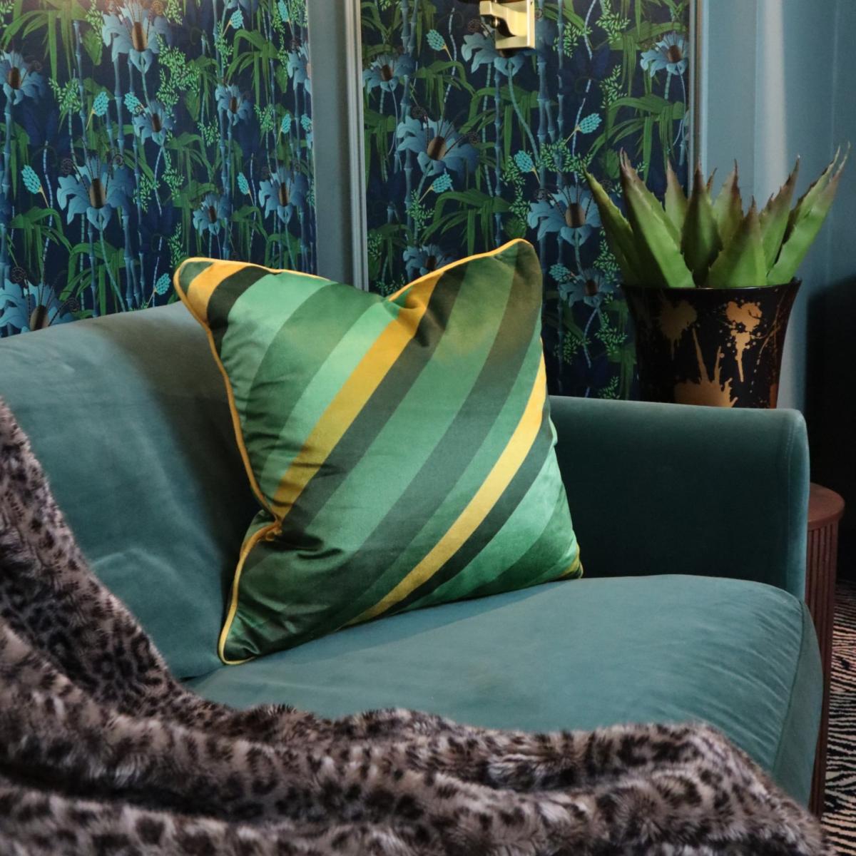 Gold / Green Liberatzion Malachite Velvet Cushion The Curious Department – image 2