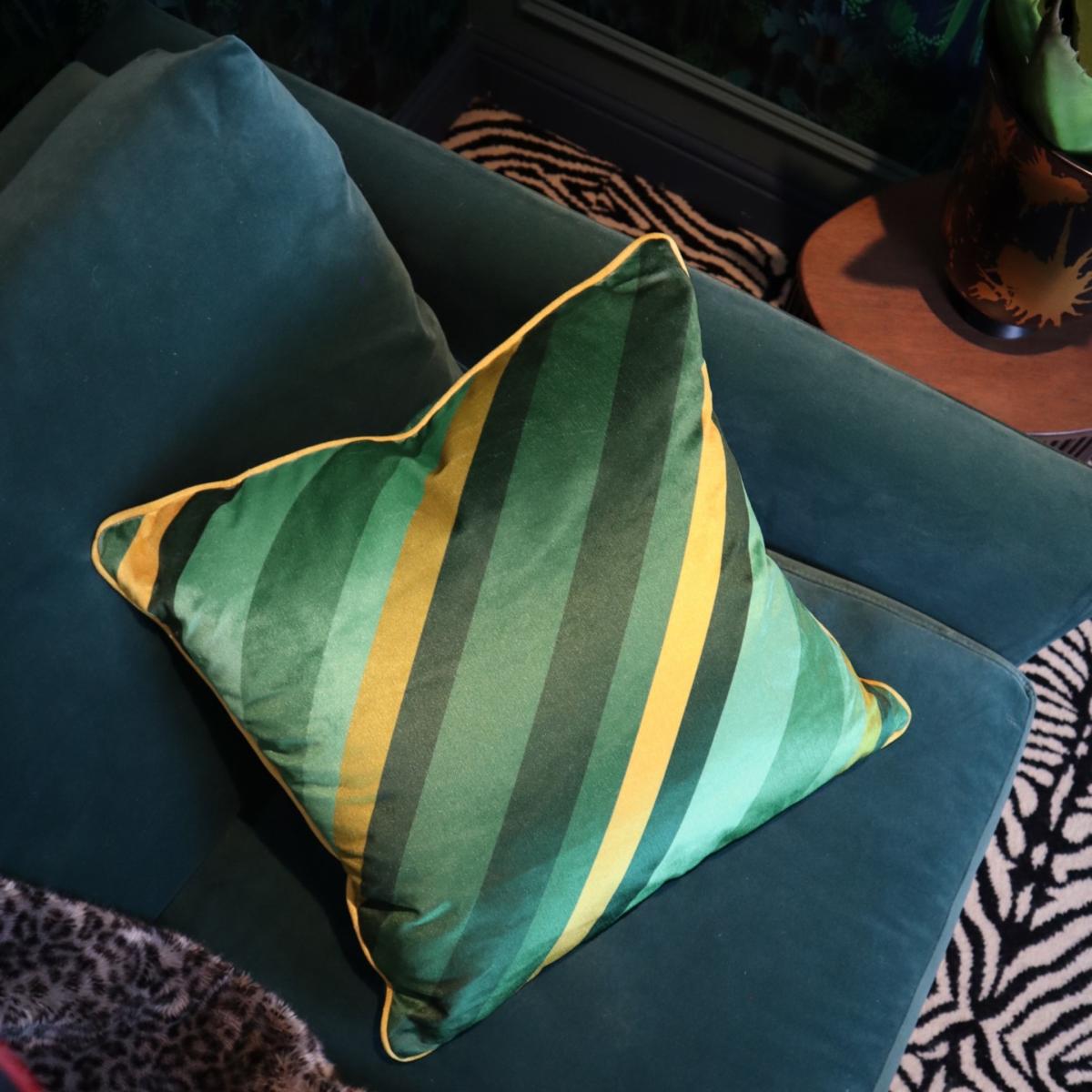 Gold / Green Liberatzion Malachite Velvet Cushion The Curious Department – image 3