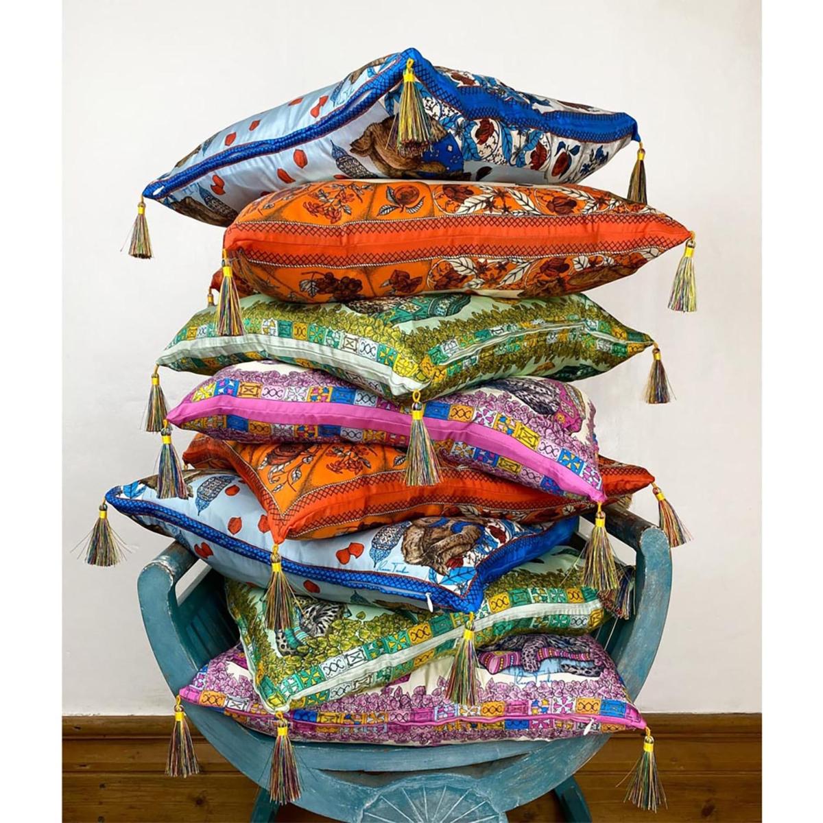 The Magic Giraffe Silk Cushion Blue Ilona Tambor – image 3
