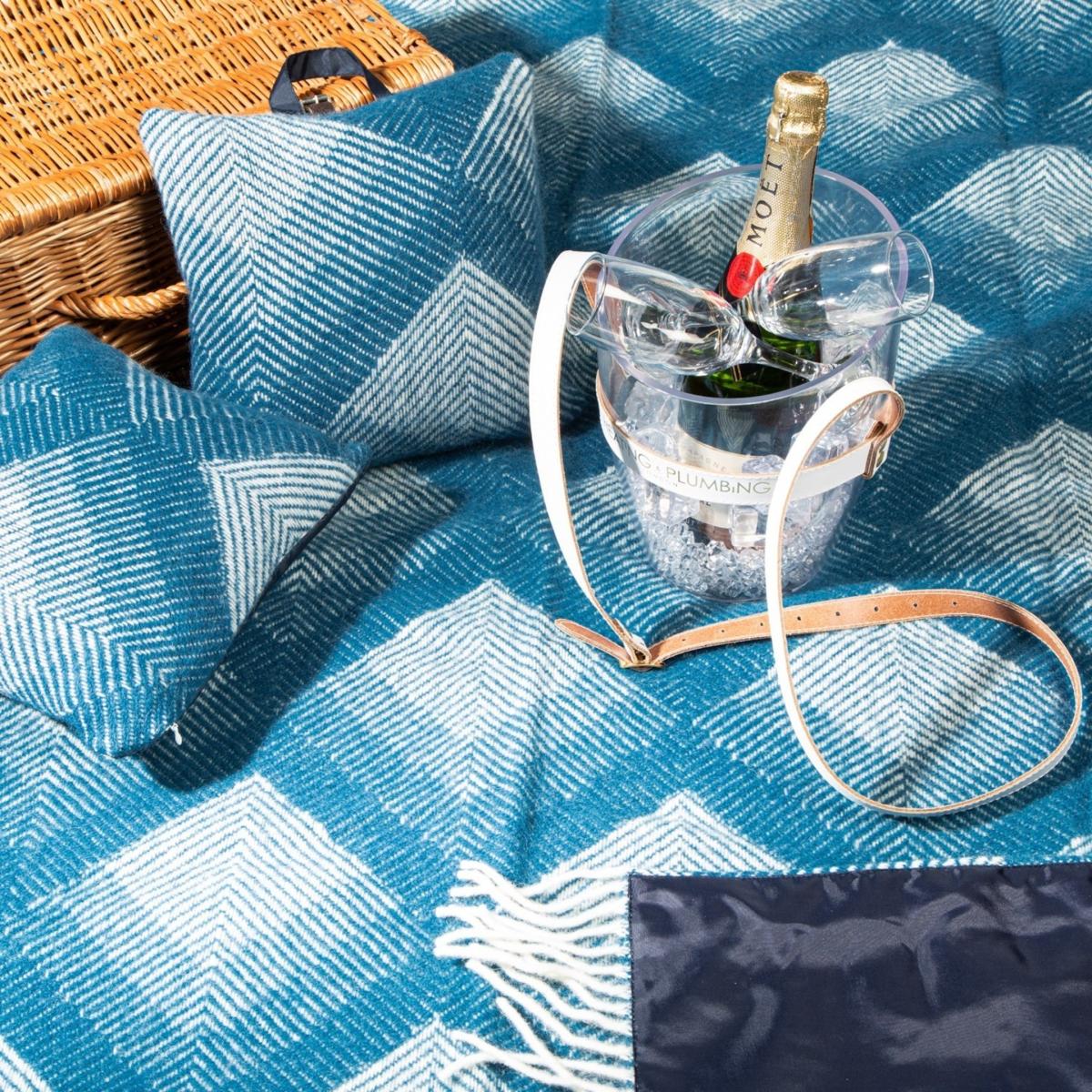 Garden & Outdoor Cushions - Swinging London Heating & Plumbing London – image 2