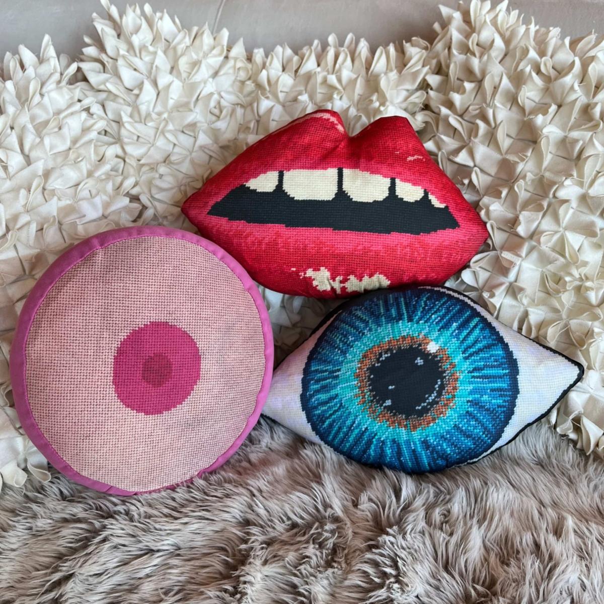 Pop Art "Girl Set" Organic Cotton Sateen Handmade Pillows Mommani Threads – image 2