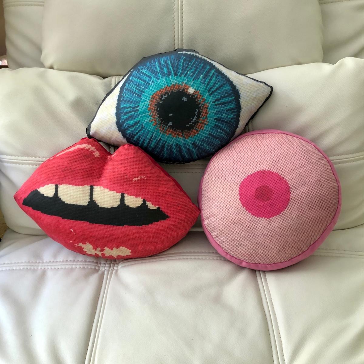 Pop Art "Girl Set" Organic Cotton Sateen Handmade Pillows Mommani Threads – image 3