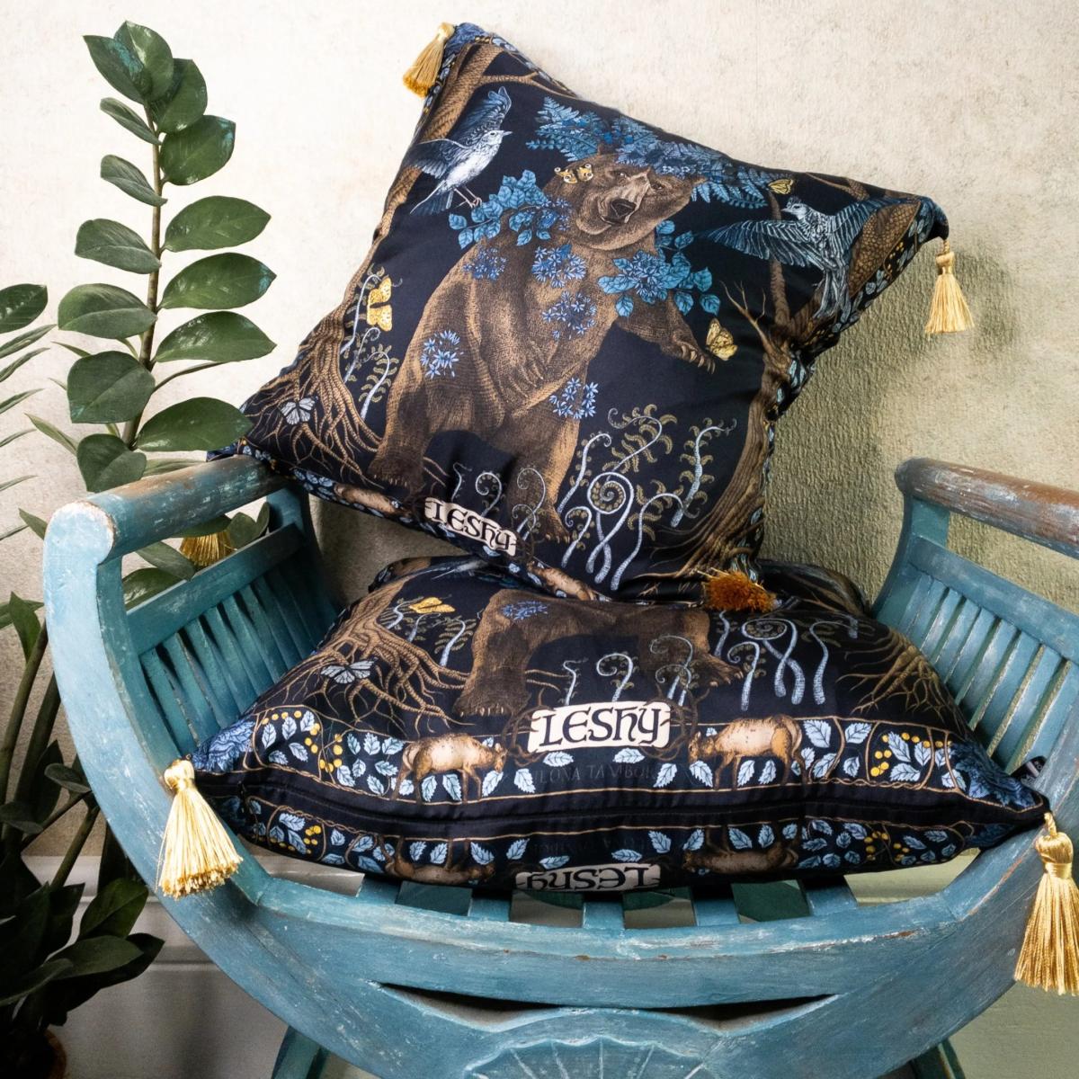 Silk Cushion Leshy Navy Blue Ilona Tambor – image 4
