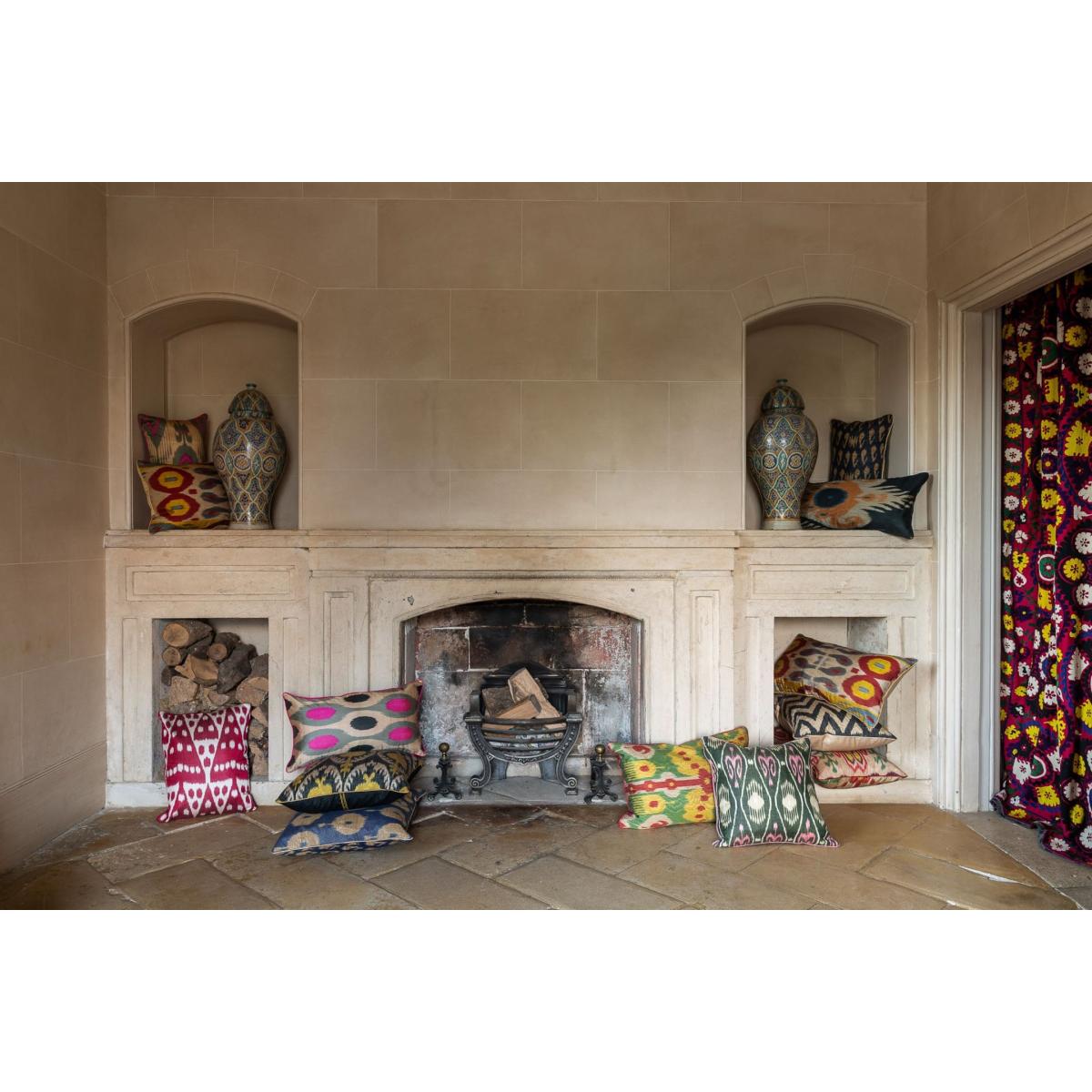 Hand-Woven Reversible Silk Ikat Cushion - Multicoloured Horn & Earring Pattern Anor Living – image 6