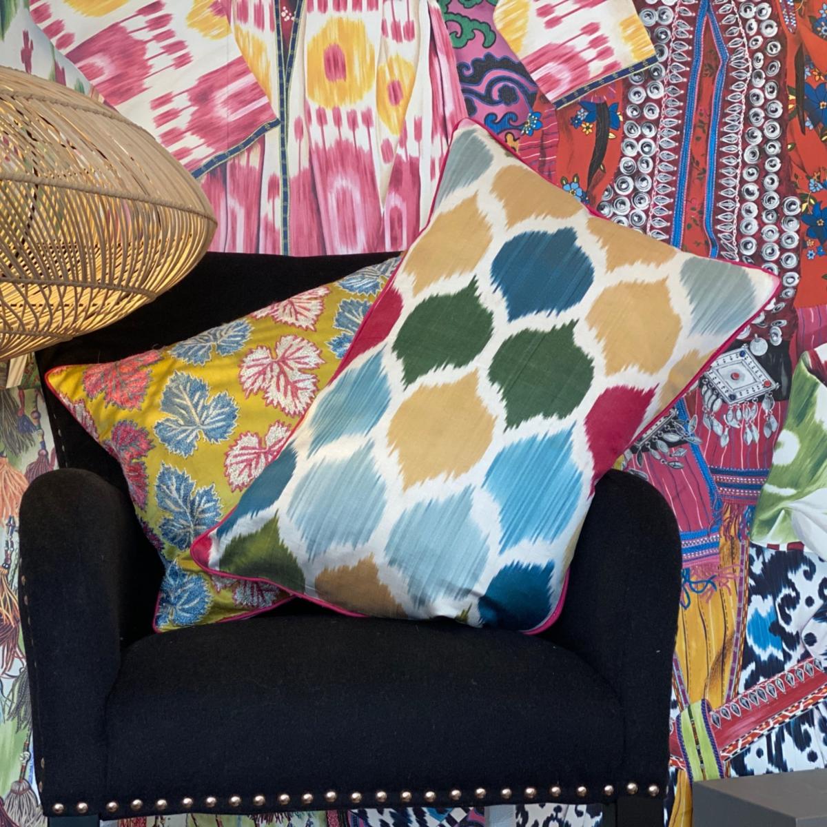 Leaf Design Suzani Cushion Punica – image 4