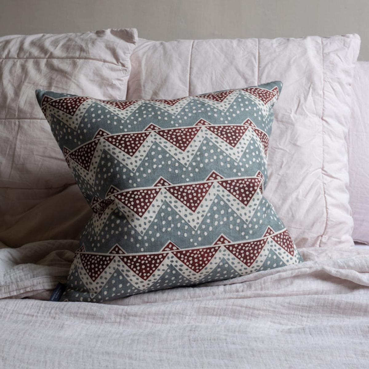 Snow Peaks Linen Cushion Print~Sisters – image 2