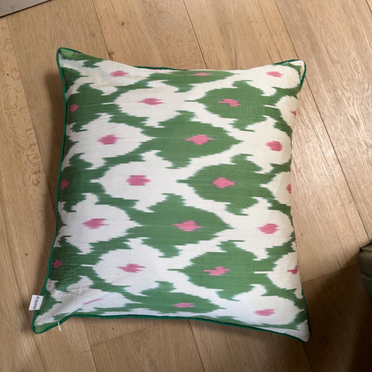 Green Floral Suzani Cushion Punica – image 2