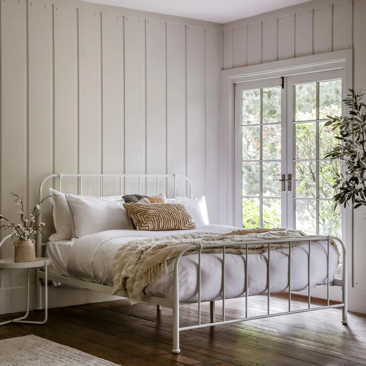Drowsy Bedstead – image 2