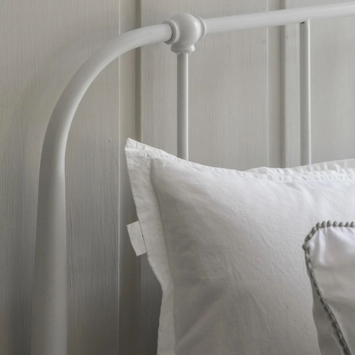 Drowsy Bedstead – image 4
