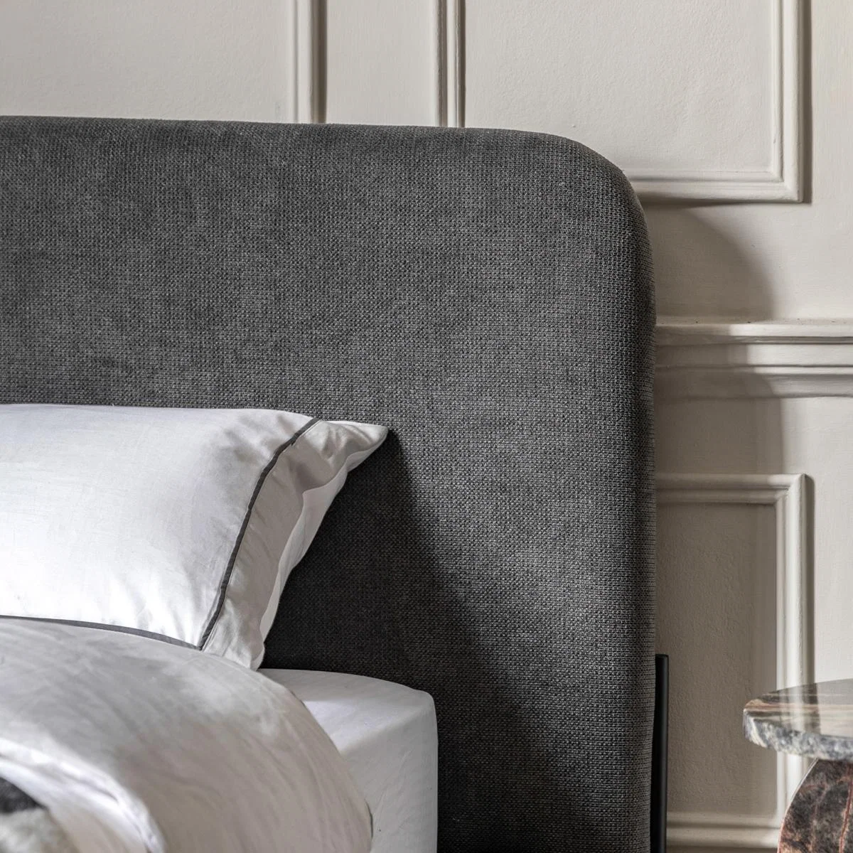 Laid-back Bedstead – image 6