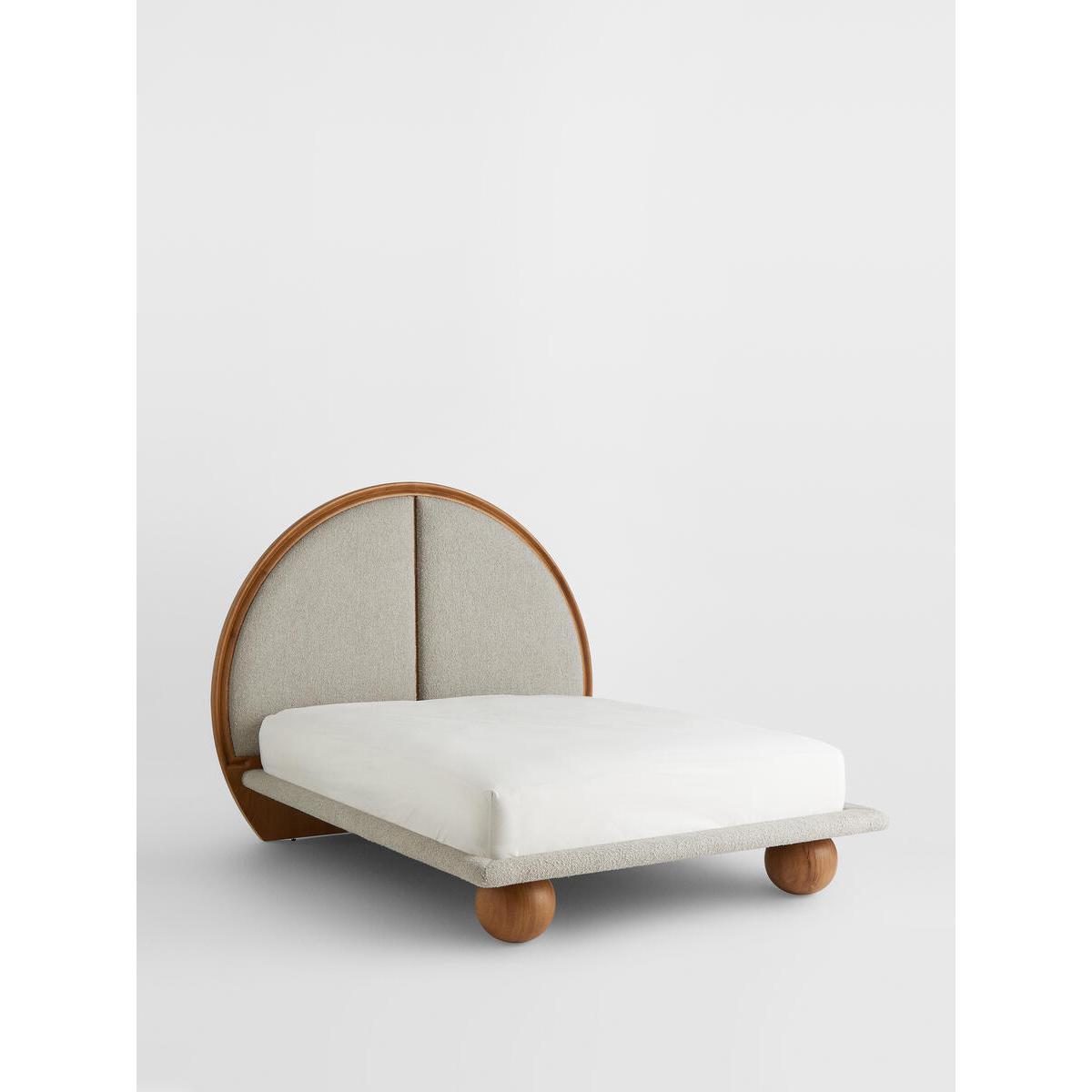 Amery Bed, King – image 3