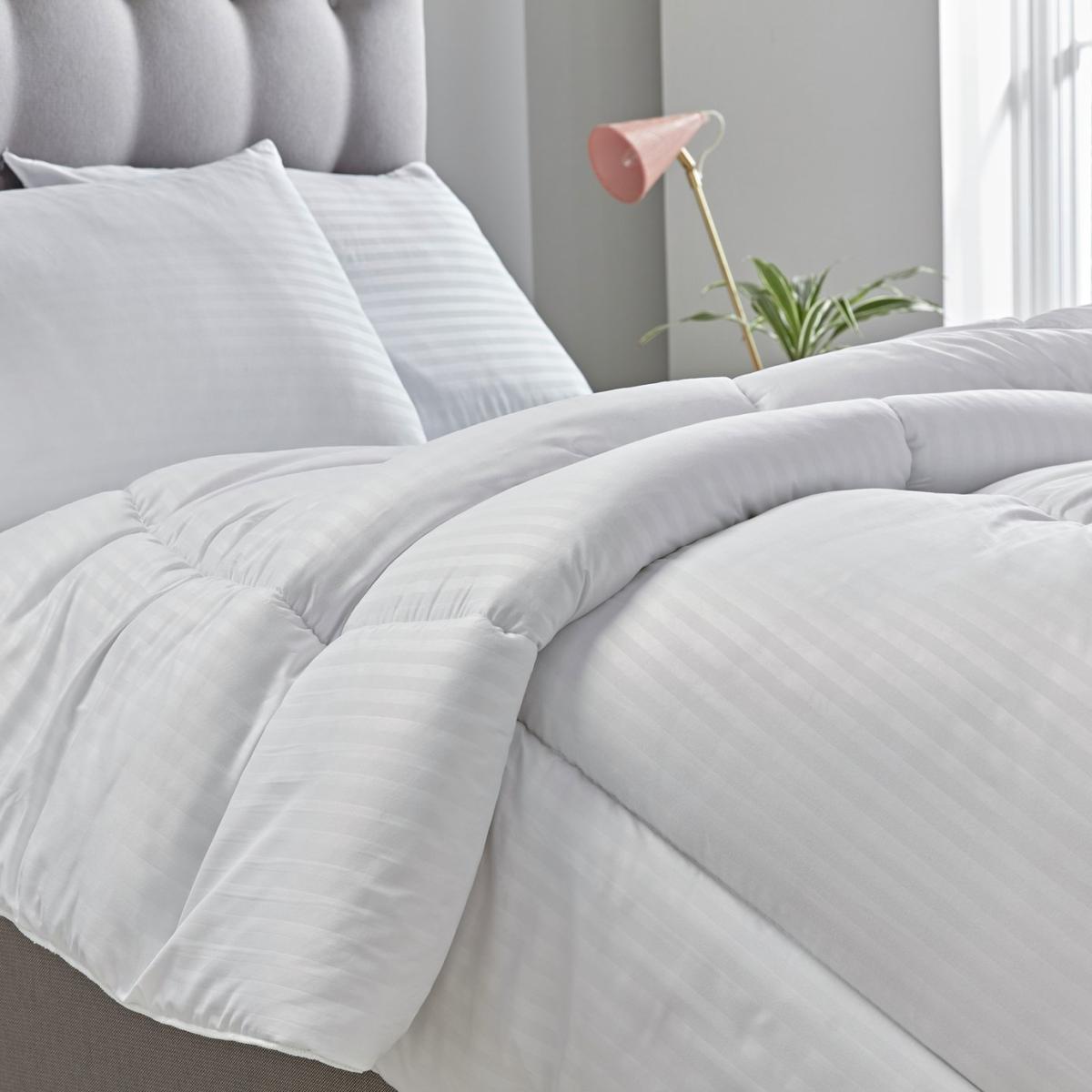 Cosmo Living 10.5 Tog Duvet - Double – image 2
