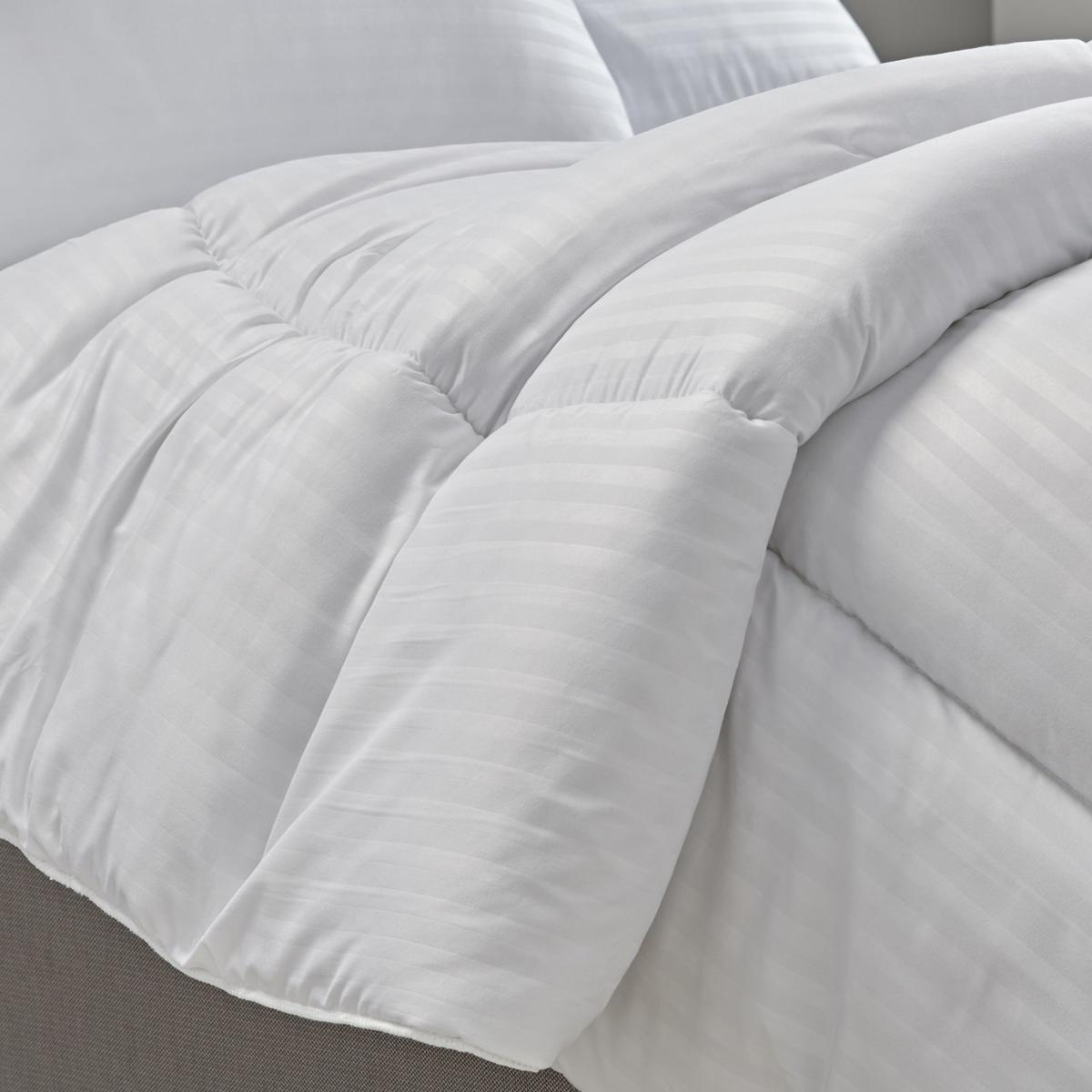 Cosmo Living 10.5 Tog Duvet - Double – image 3