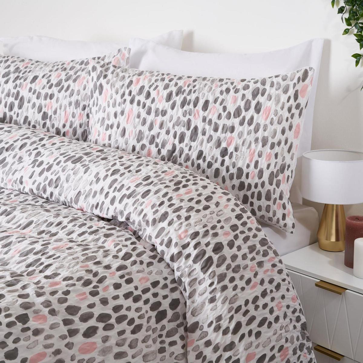 Dreamscene Dalmatian Spots Print Seersucker Duvet Set - Pink / Double – image 2
