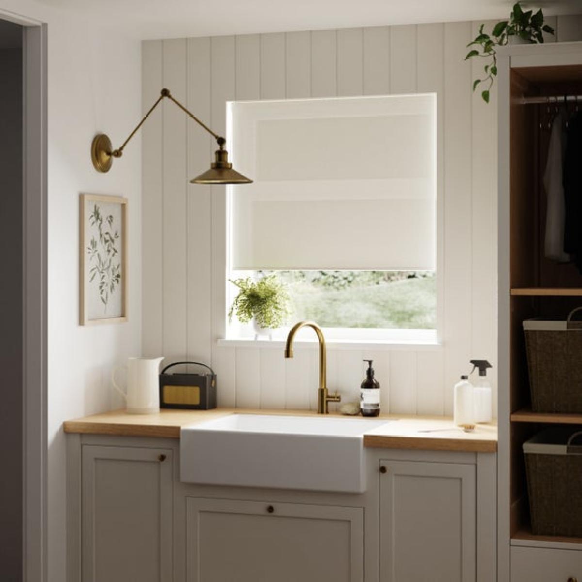 Sheer Simply Fit Roller Blind – image 1
