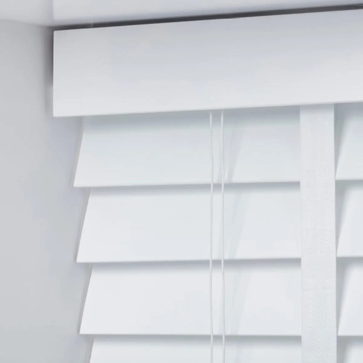 Return - Swish Hardwood Venetian Blind – image 2