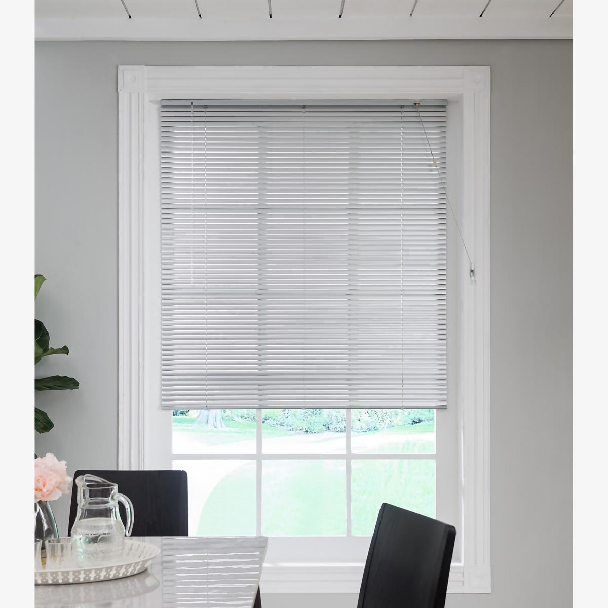 Aluminium Venetian Blind - Silver - 130x160cm – image 1