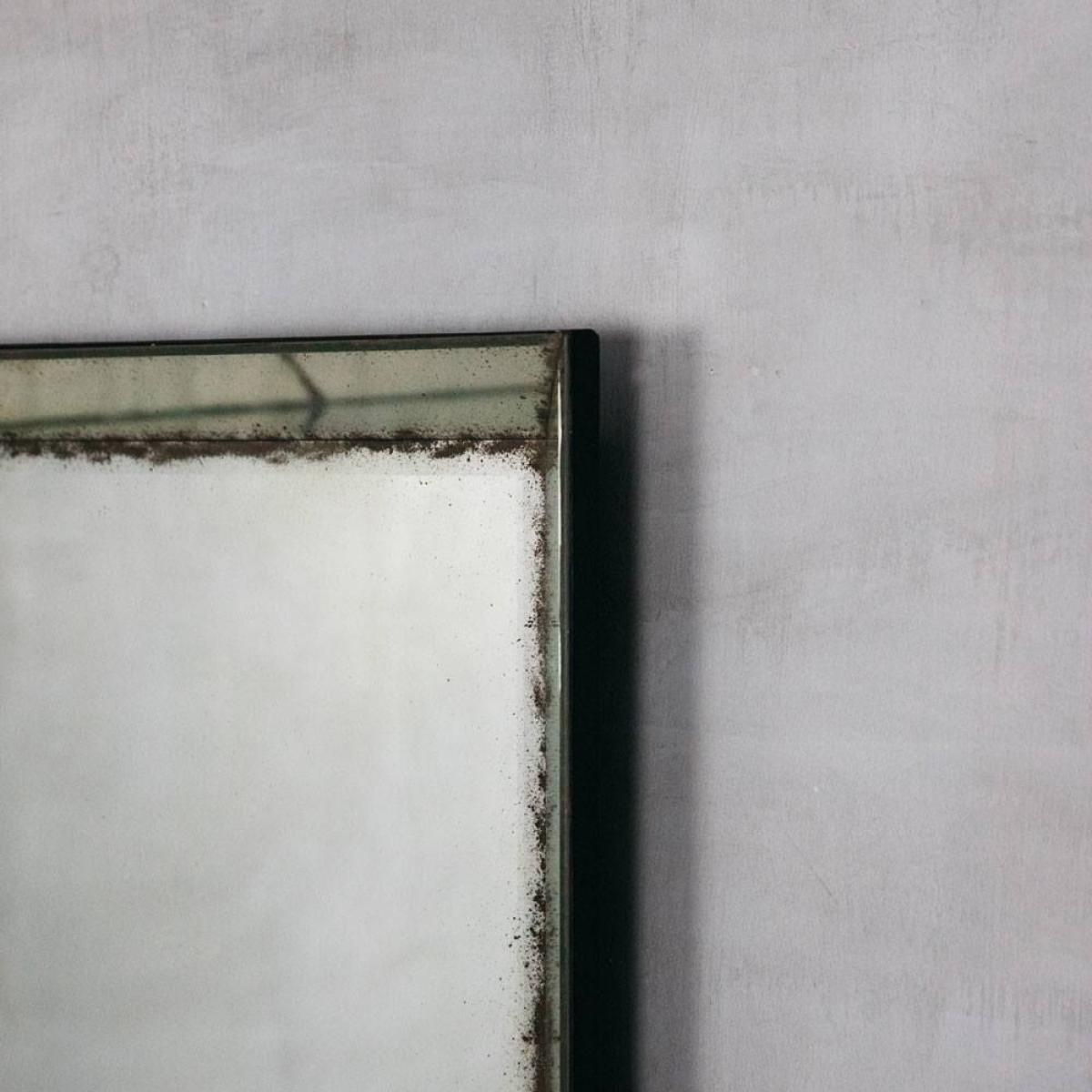 Antiqued Venetian Mirror – image 4