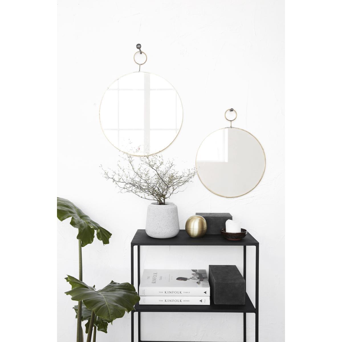 The loop Wall mirror - / Brass - Ø 32 cm by House Doctor Gold/Mirror/Metal – image 2