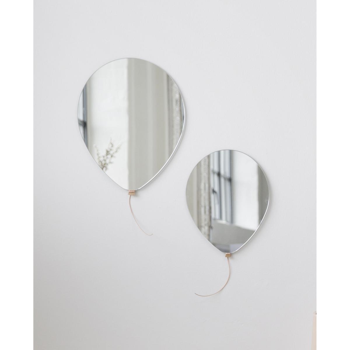 Balloon Small Mirror - W 28 x H 36 cm by EO Mirror – image 2