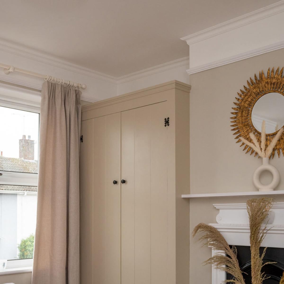 Gallery Interiors Quill Mirror | Outlet – image 4