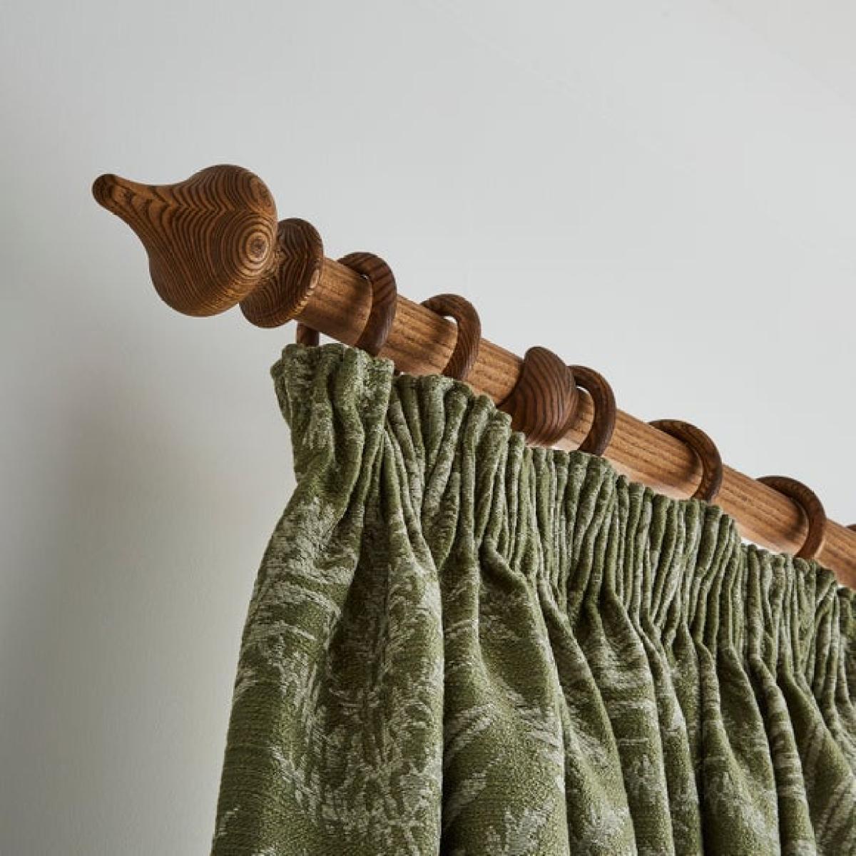 Pendleton Wood Curtain Pole – image 2