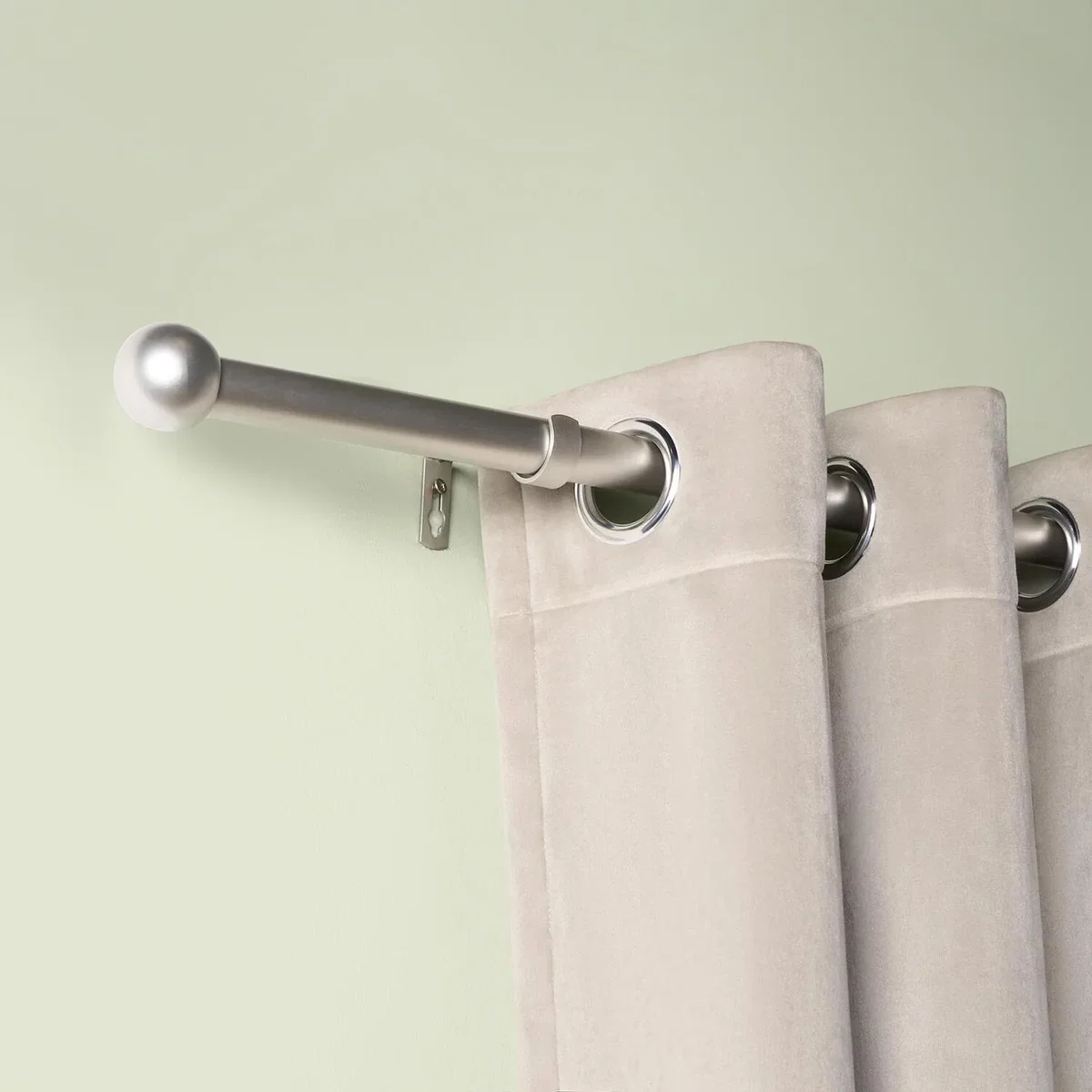 OHS Trumpet Extendable Curtain Pole - Silver / Iron / 7cm – image 2