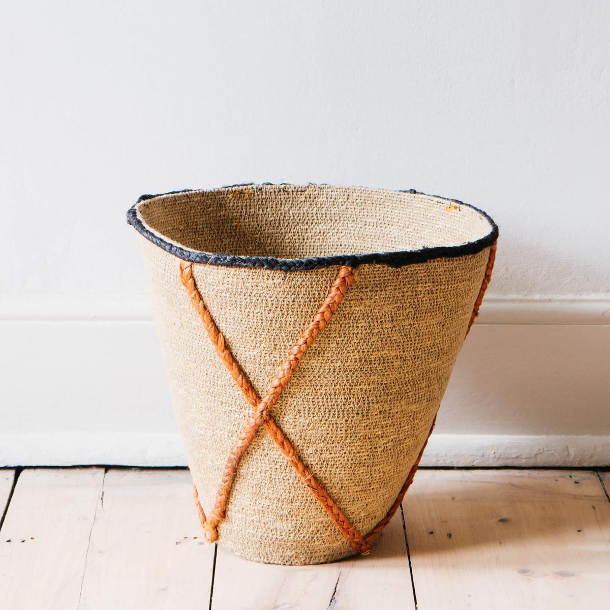 Natural Seagrass Basket – image 3