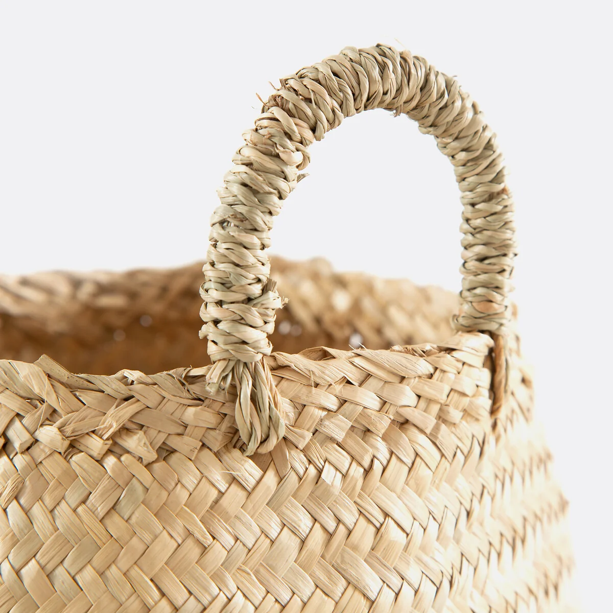 Rixy Woven Straw Ball Basket – image 3
