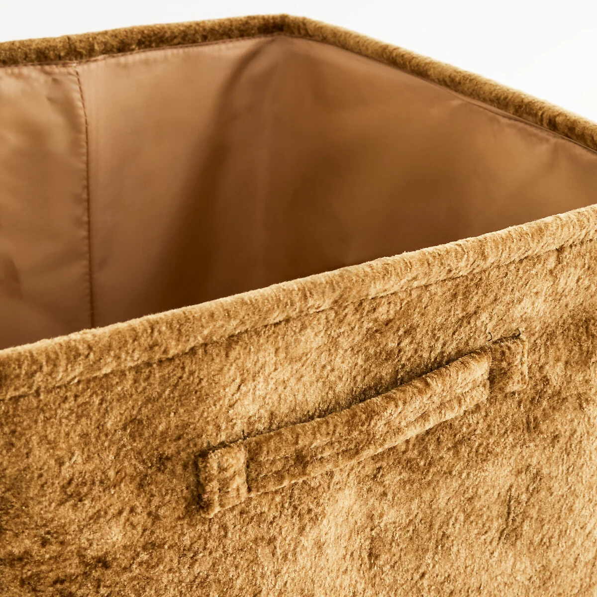 Otelo Velour Square Basket – image 2