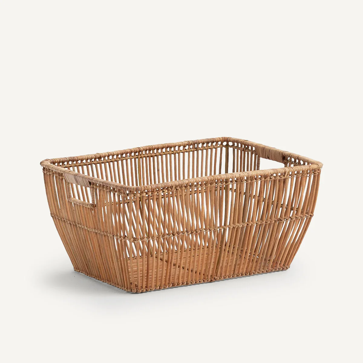 Sentaku Rattan Linen Basket – image 3