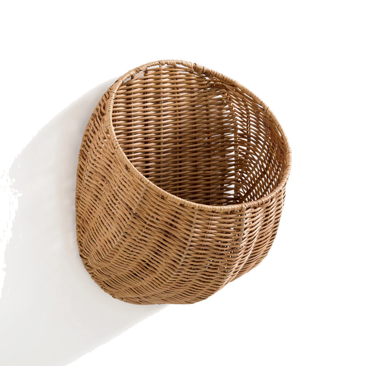 Osira Rattan Wall Basket – image 1
