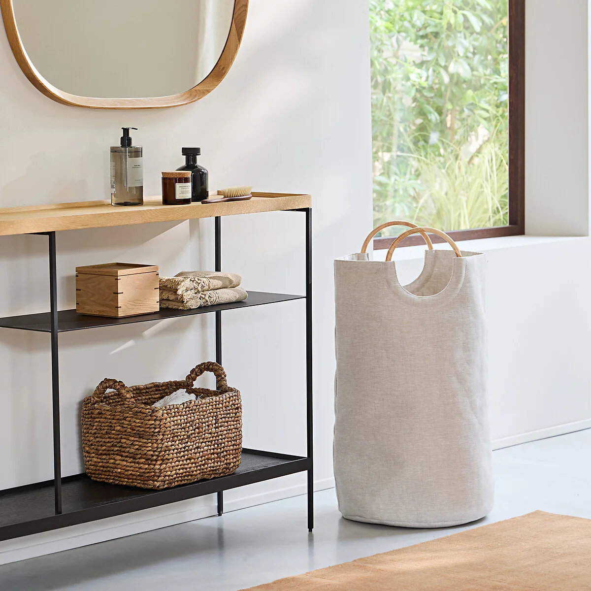 Louison Linen Laundry Basket – image 2