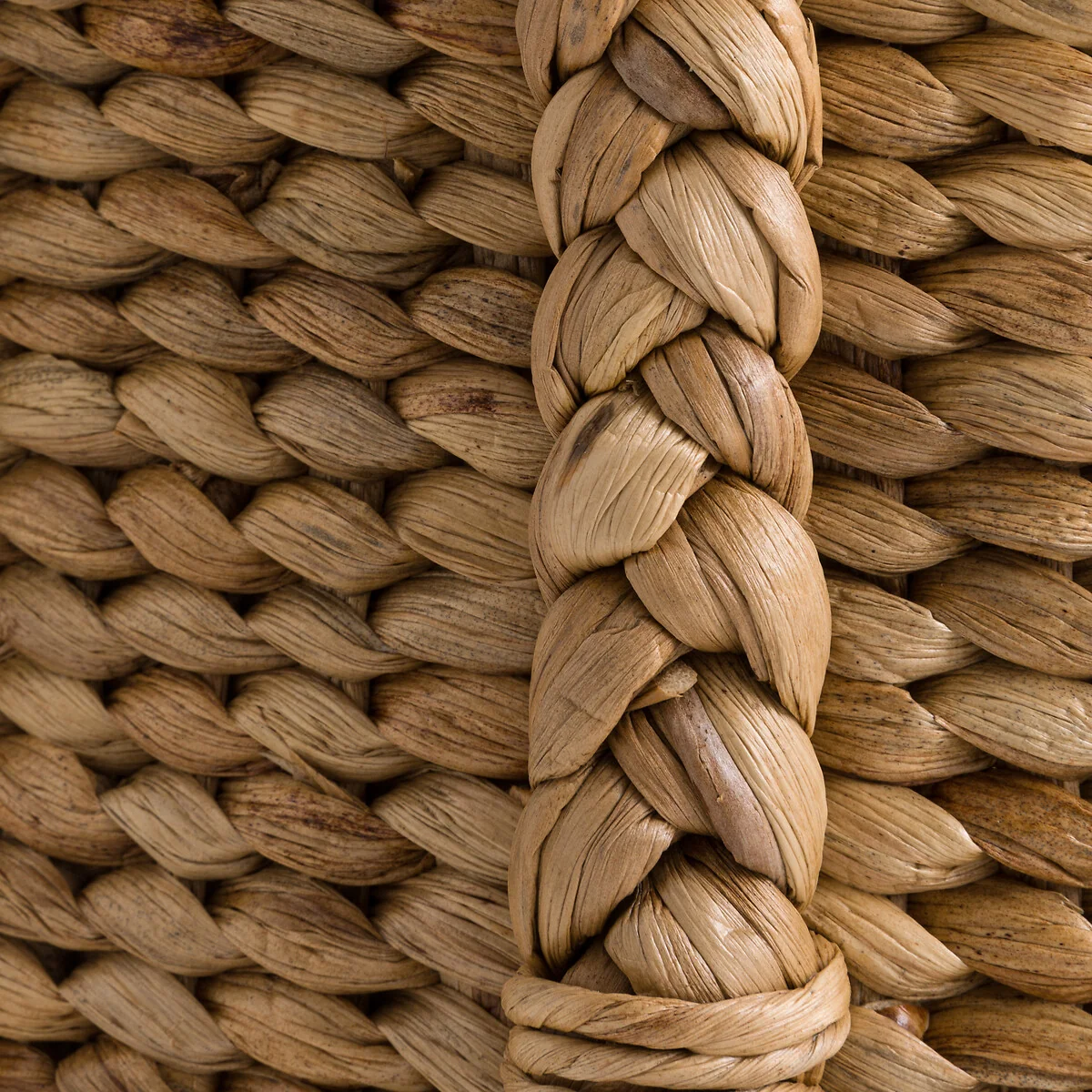 Tima Round Basket in Water Hyacinth with 4 Handles – image 5