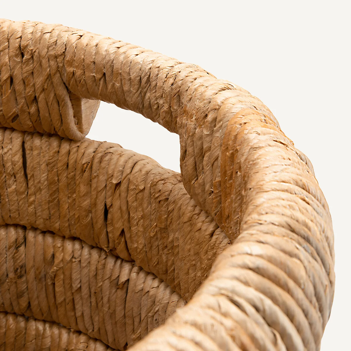 Marilo Round Braided Banana Bark Basket with Lid – image 4