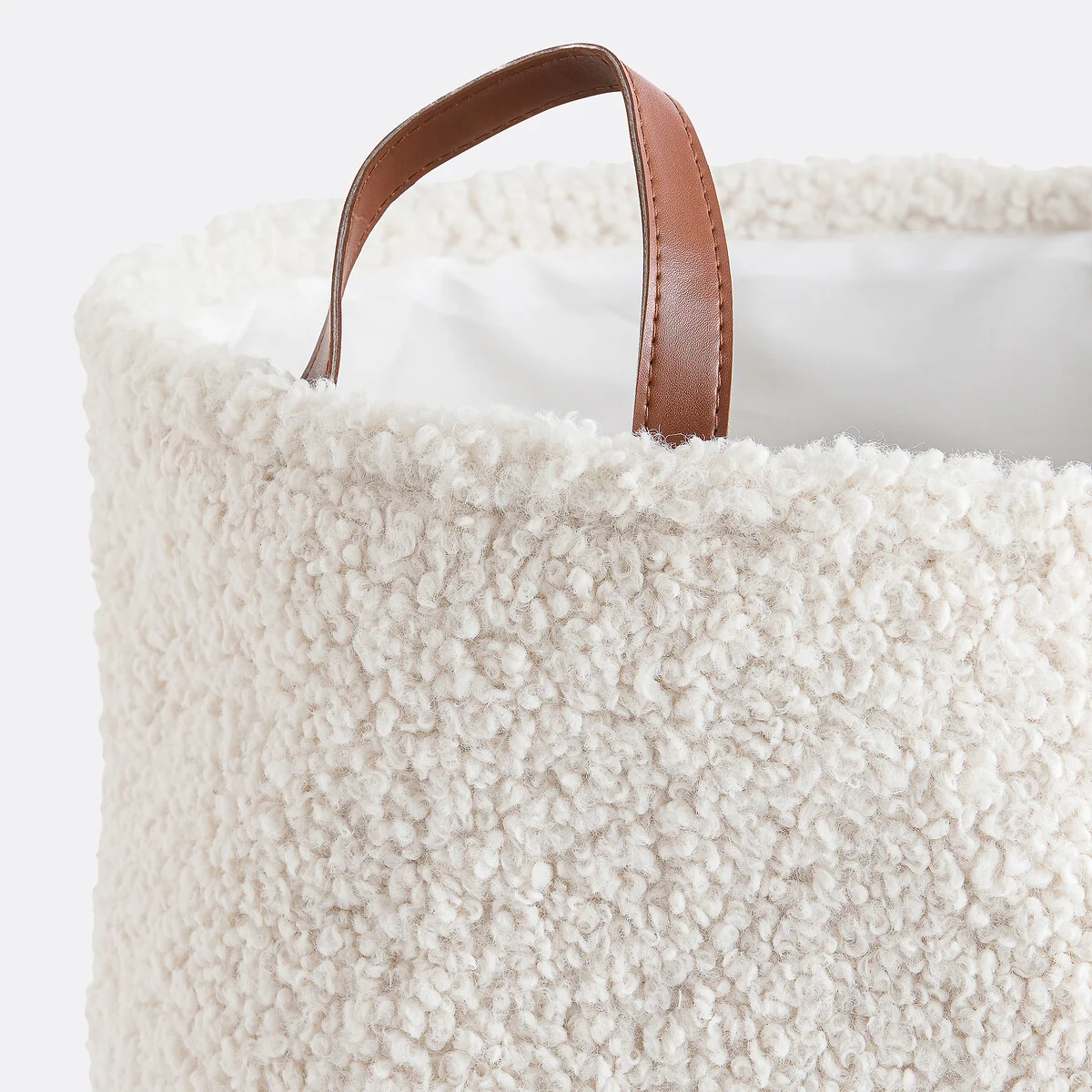 Boklio Textured Laundry Basket – image 3