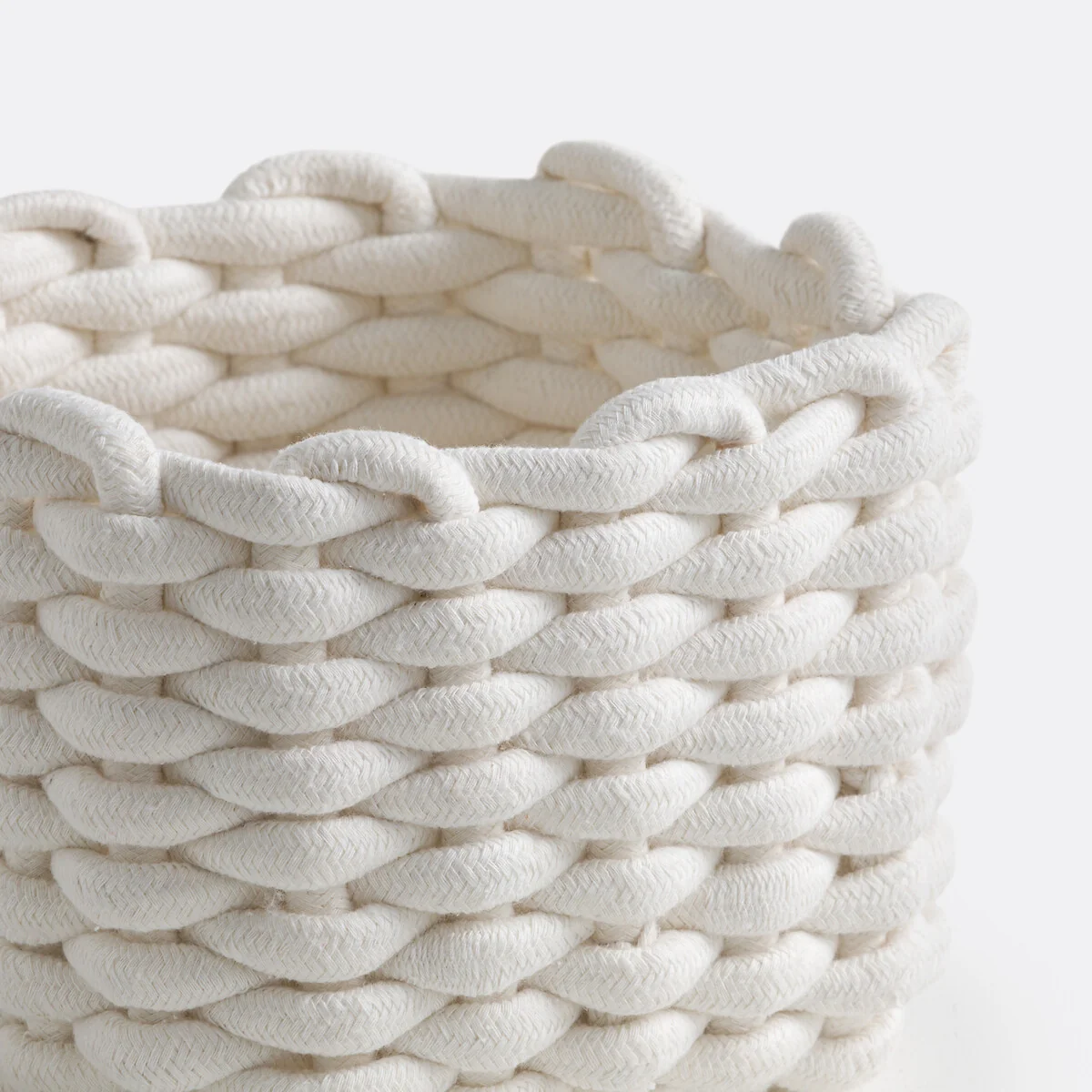 Set of 2 Esiak Chunky Knitted Baskets – image 3