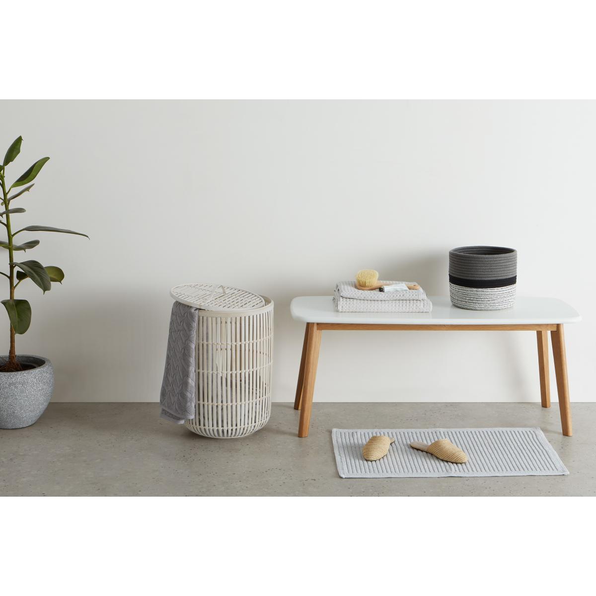 Kurino Bamboo Laundry Basket with Lid, Natural – image 4