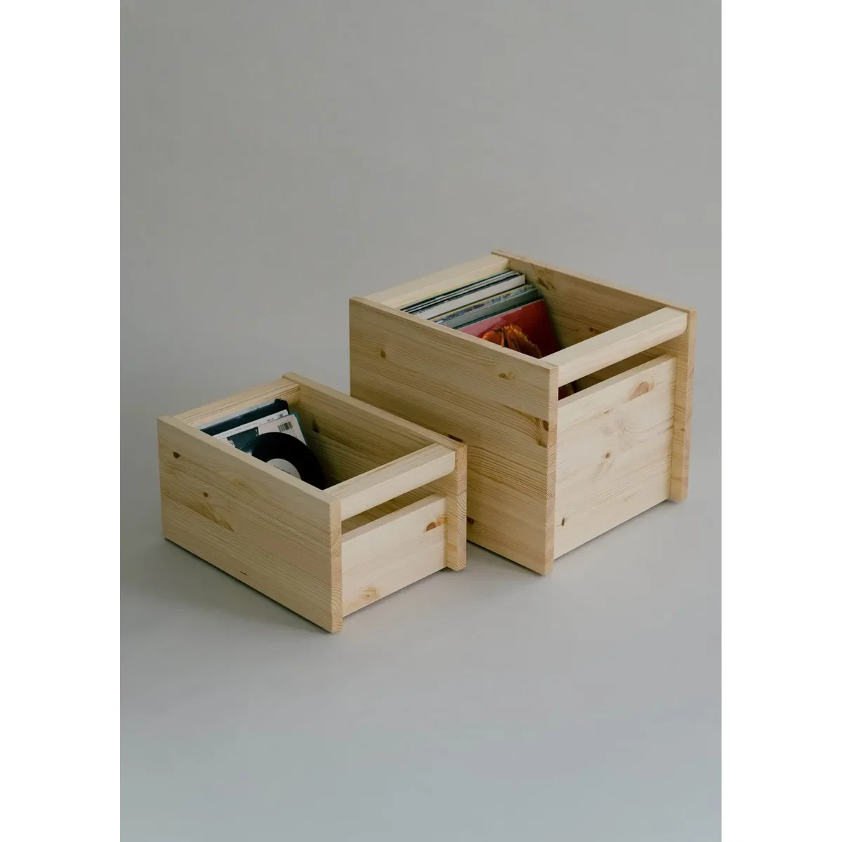 Vaarnii 020 Koppa Crate storage box Oil-waxed pine small 29x43x22 cm – image 3