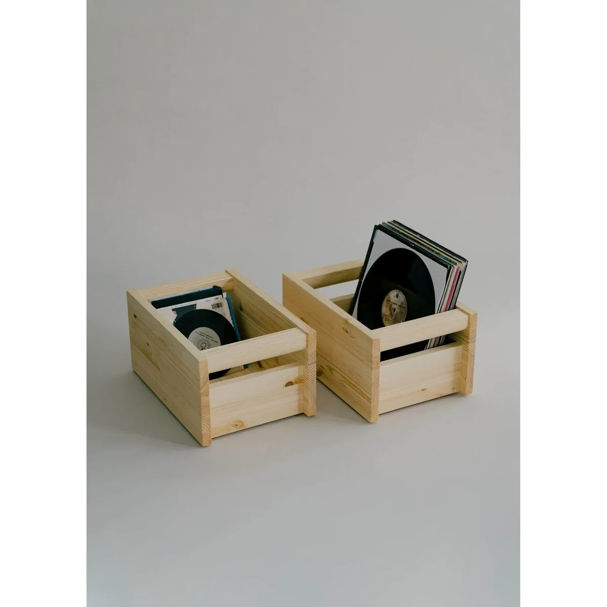 Vaarnii 020 Koppa Crate storage box Oil-waxed pine small 29x43x22 cm – image 4
