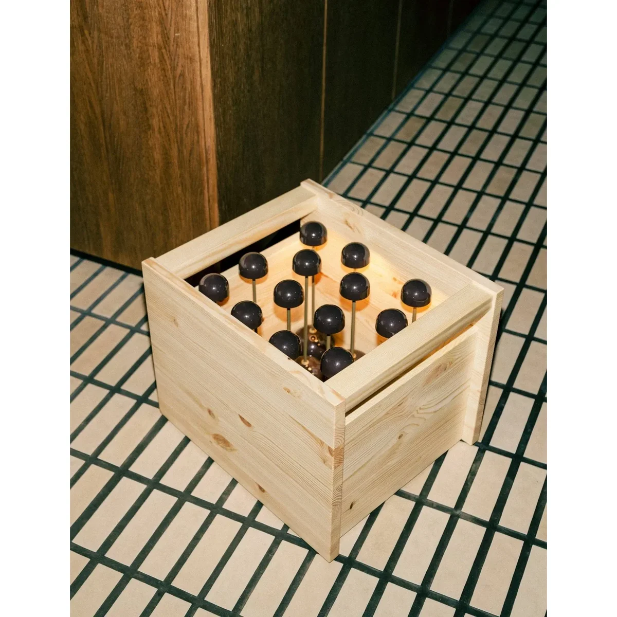 Vaarnii 020 Koppa Crate storage box Oil-waxed pine large 38x43x36 cm – image 8