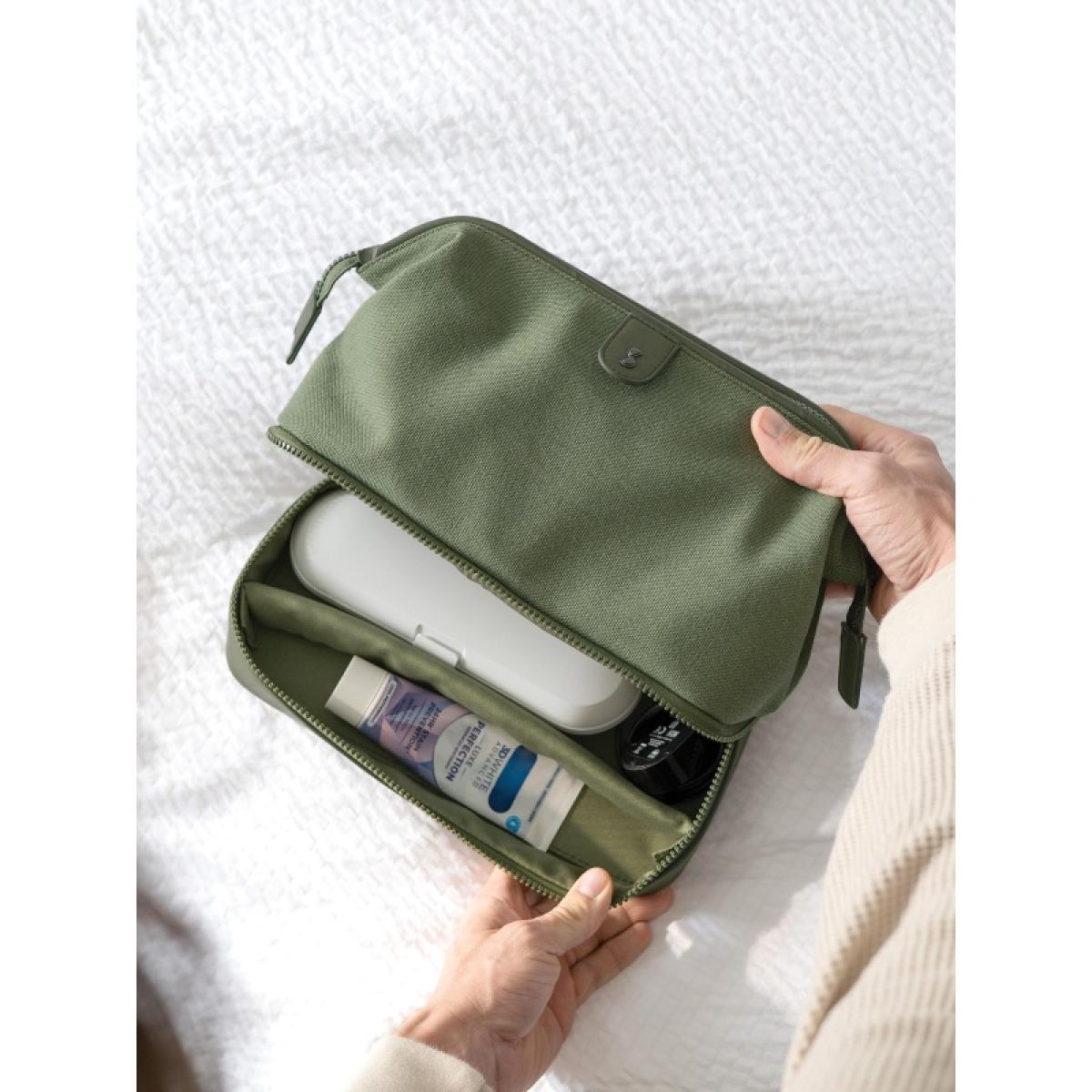 Stackers Large Washbag - Green Canvas – image 7