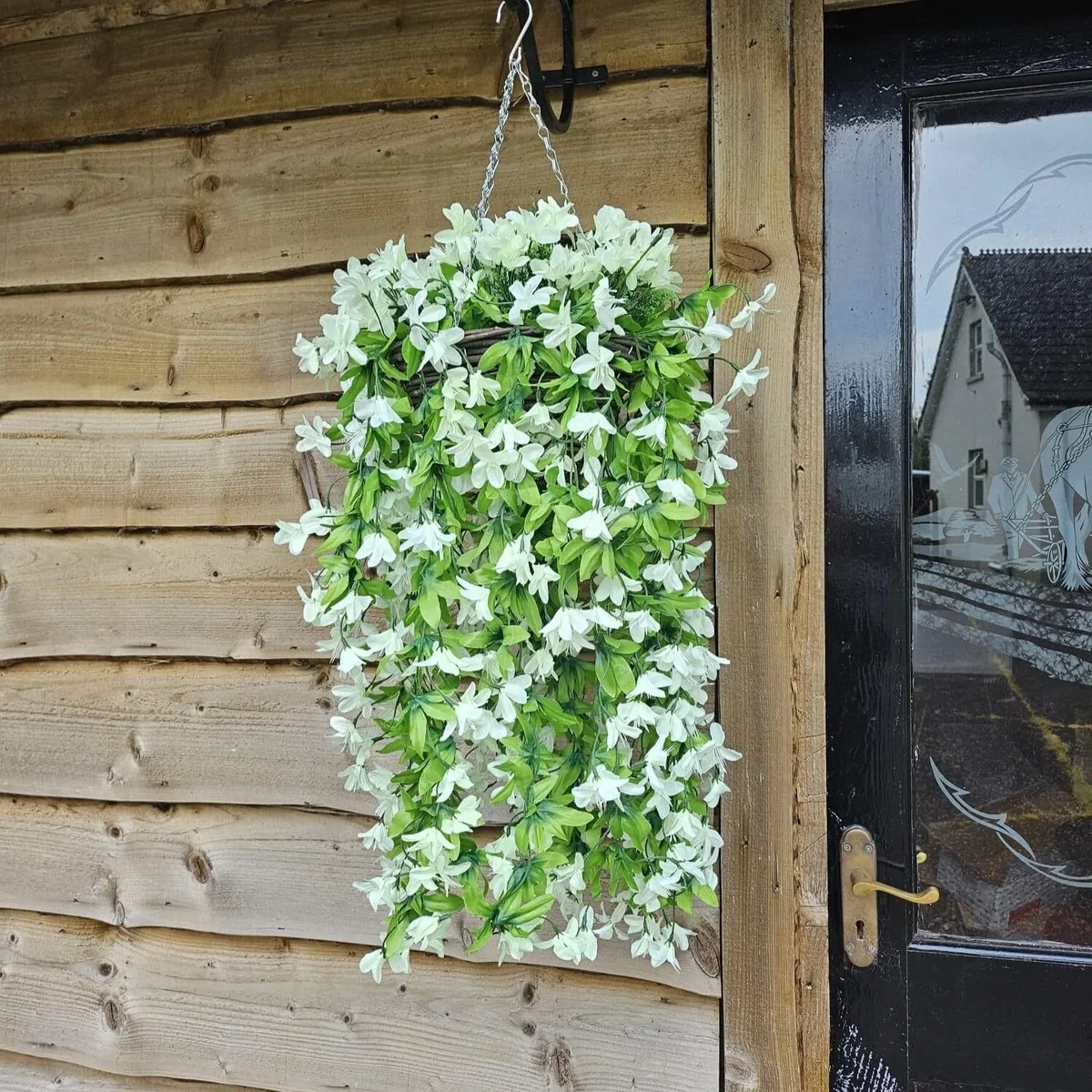 white lily Flower basket - White – image 3