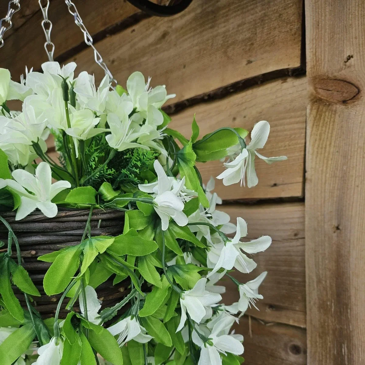 white lily Flower basket - White – image 5