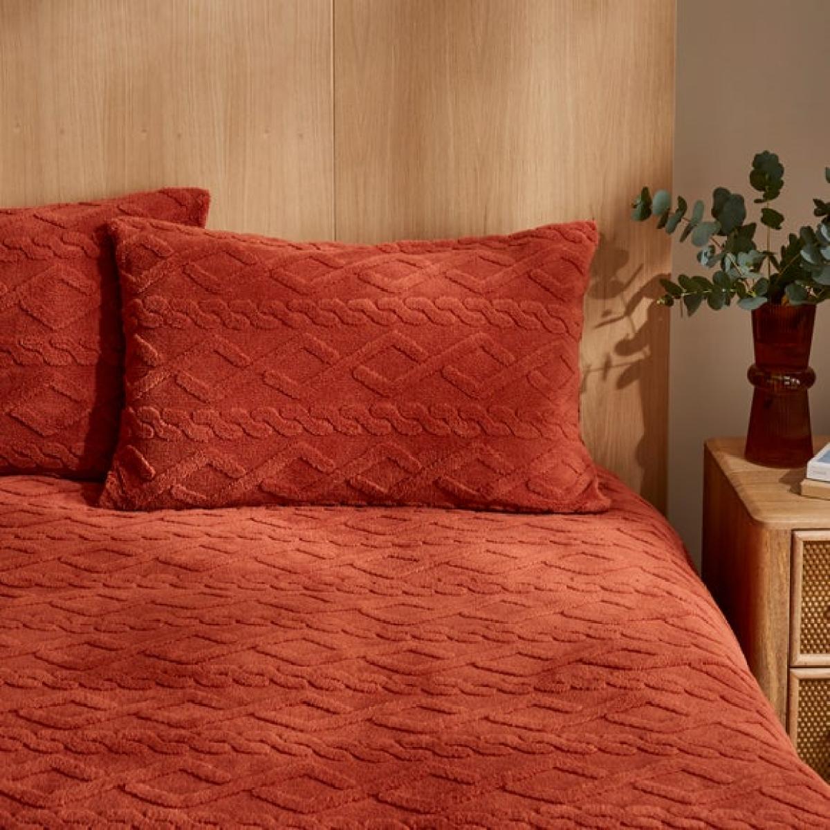 Cable Fleece Duvet Cover and Pillowcase Set – image 2