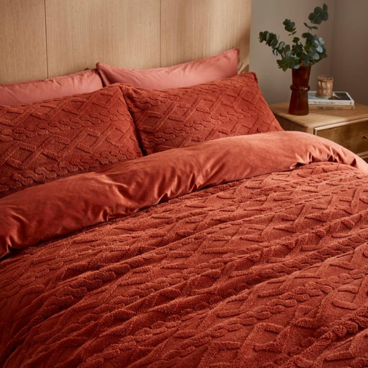 Cable Fleece Duvet Cover and Pillowcase Set – image 3